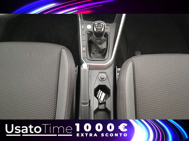 13 - Volkswagen Taigo 1.0 tsi 95cv life