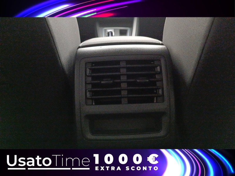 13 - Volkswagen Golf 1.5 tgi 130cv life dsg