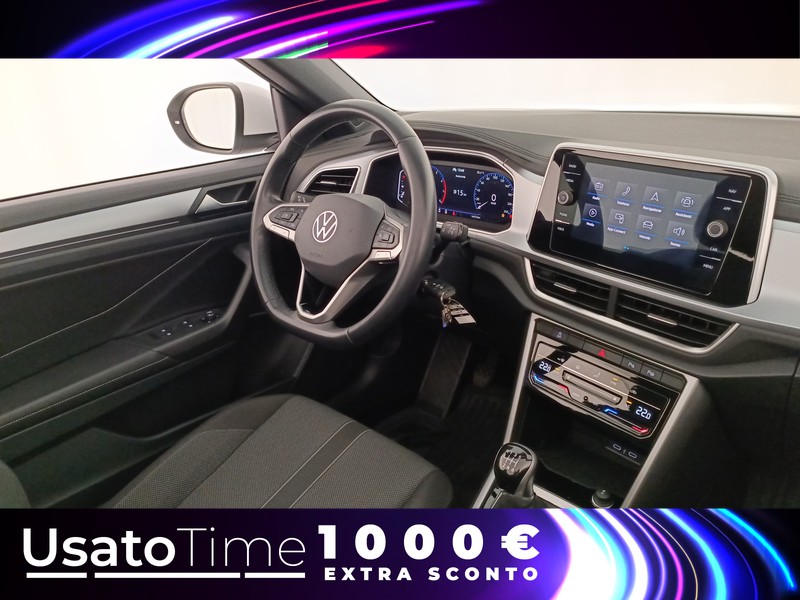 7 - Volkswagen T-Roc cabriolet 1.0 tsi 110cv style
