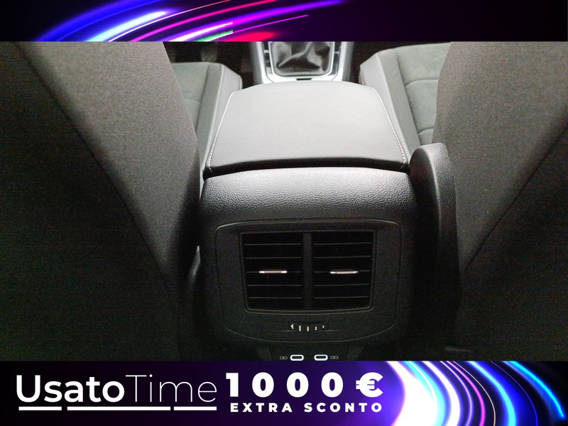 13 - Volkswagen T-Roc 2.0 tdi scr 115cv style