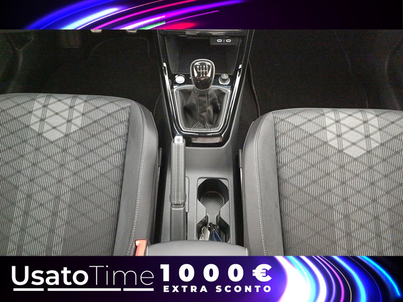 13 - Volkswagen T-Cross 1.0 tsi 115cv r-line