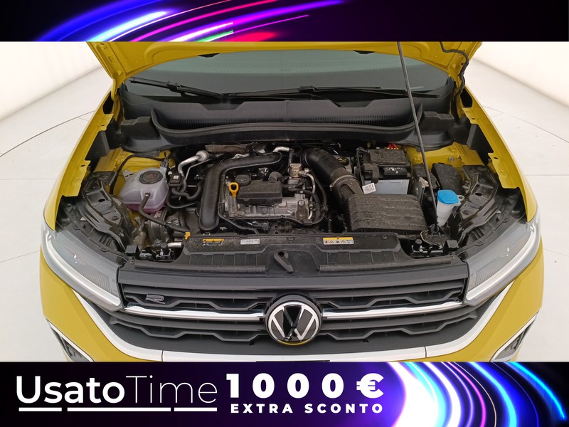 31 - Volkswagen T-Cross 1.0 tsi 115cv r-line