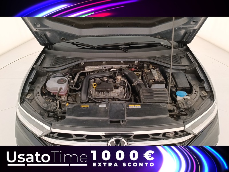 31 - Volkswagen T-Roc 1.0 tsi 110cv r line
