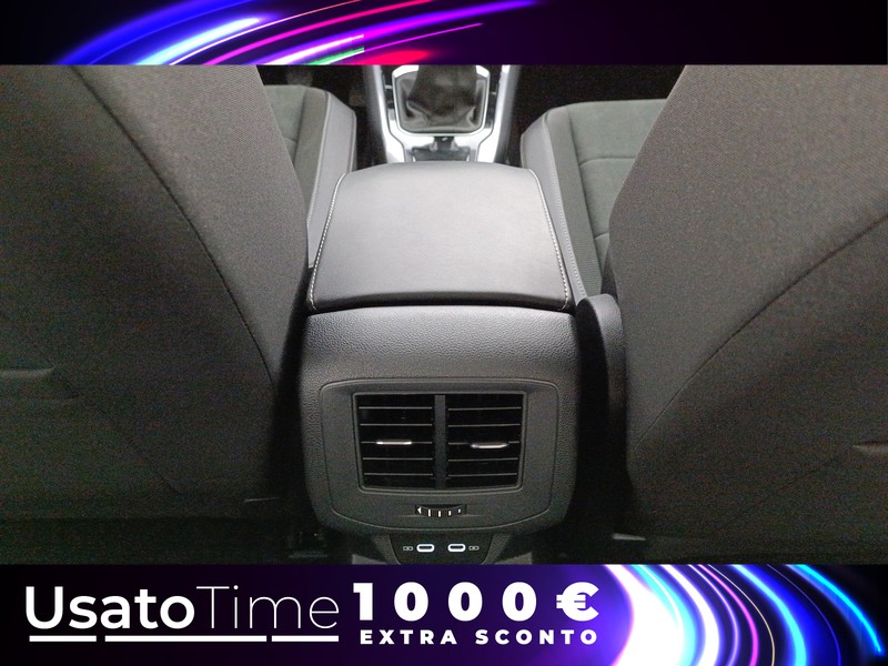 13 - Volkswagen T-Roc 1.0 tsi 110cv style