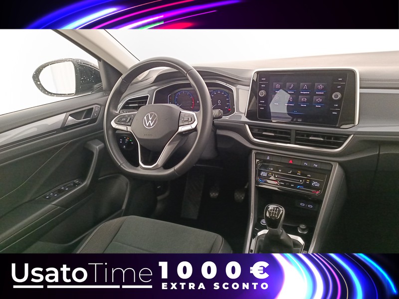 7 - Volkswagen T-Roc 1.0 tsi 110cv style