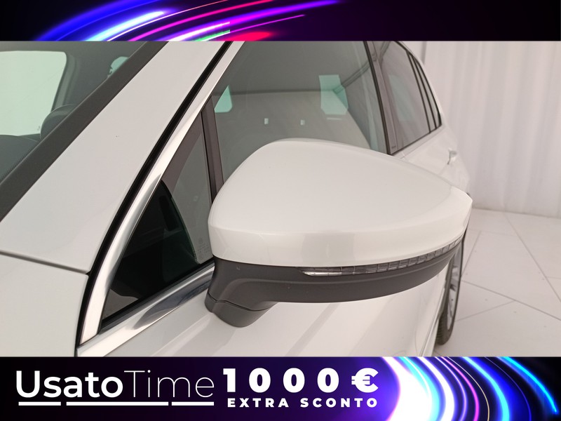 25 - Volkswagen Tiguan 2.0 tdi scr 150cv r-line dsg
