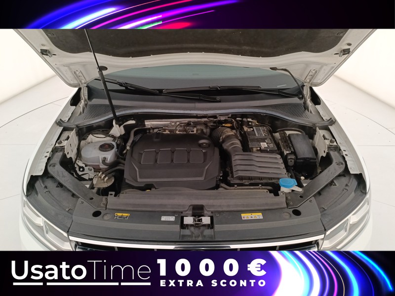 31 - Volkswagen Tiguan 2.0 tdi scr 150cv r-line dsg