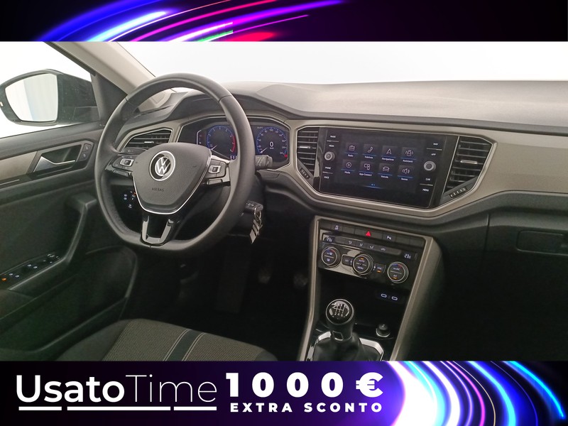 7 - Volkswagen T-Roc 1.0 tsi 110cv style