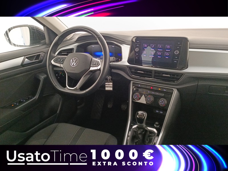7 - Volkswagen T-Roc 1.0 tsi 110cv life