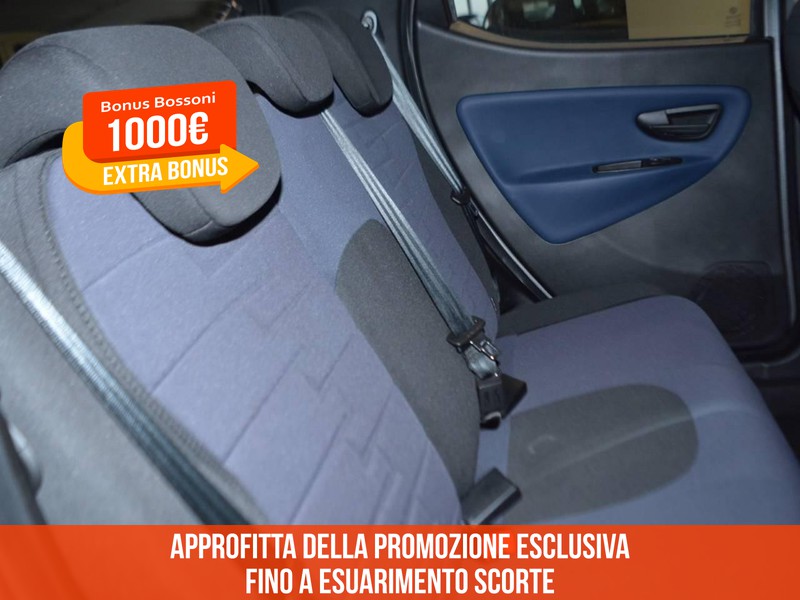 7 - Lancia Ypsilon 1.0 firefly hybrid 70cv platino s&s