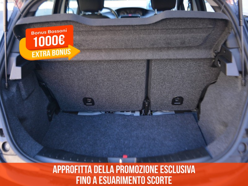 13 - Lancia Ypsilon 1.0 firefly hybrid 70cv platino s&s