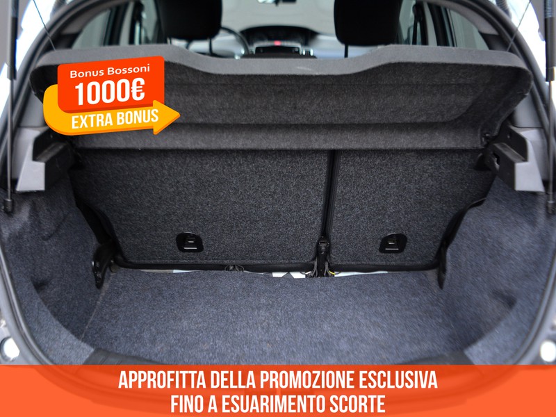 13 - Lancia Ypsilon 1.0 firefly hybrid 70cv platino s&s