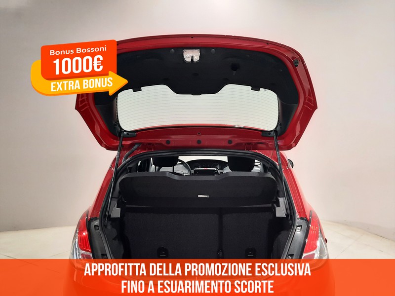 19 - Lancia Ypsilon 1.0 firefly hybrid 70cv gold s&s