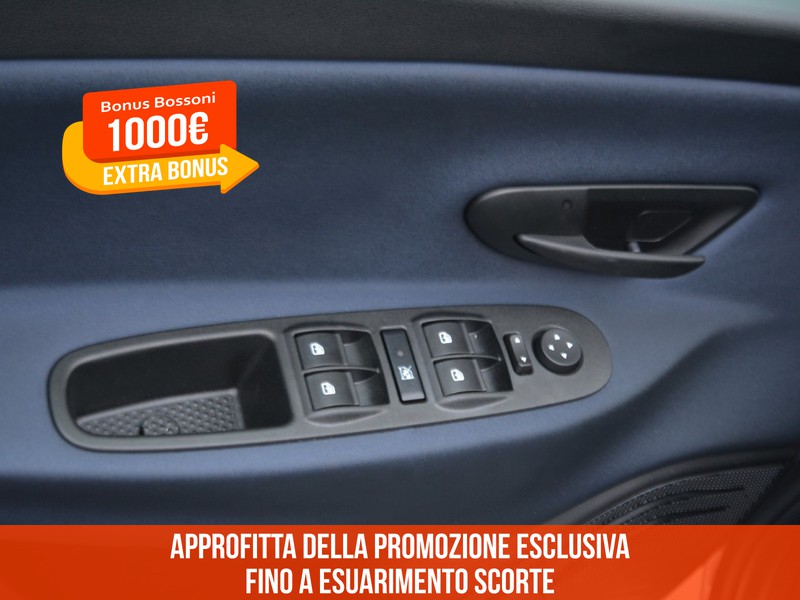 13 - Lancia Ypsilon 1.0 firefly hybrid 70cv gold plus s&s