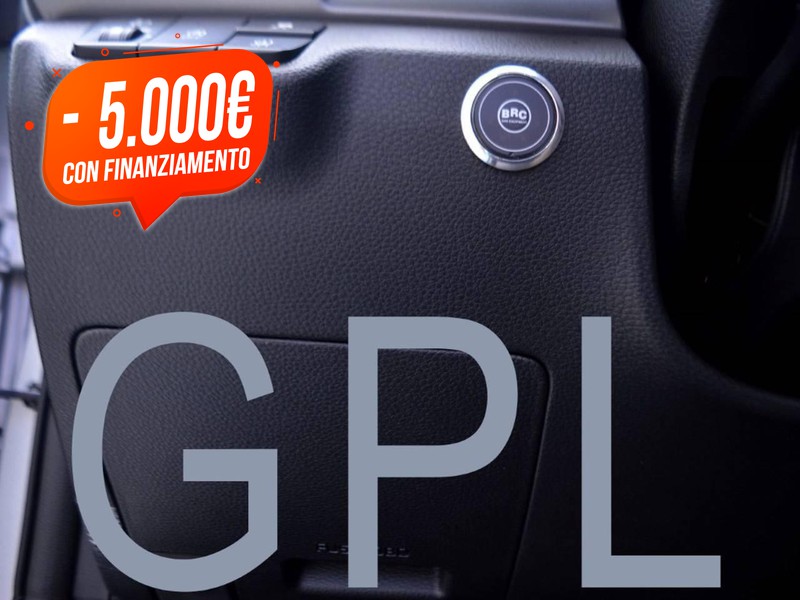 13 - Kia Stonic 1.2 mpi gpl 78cv style special edition