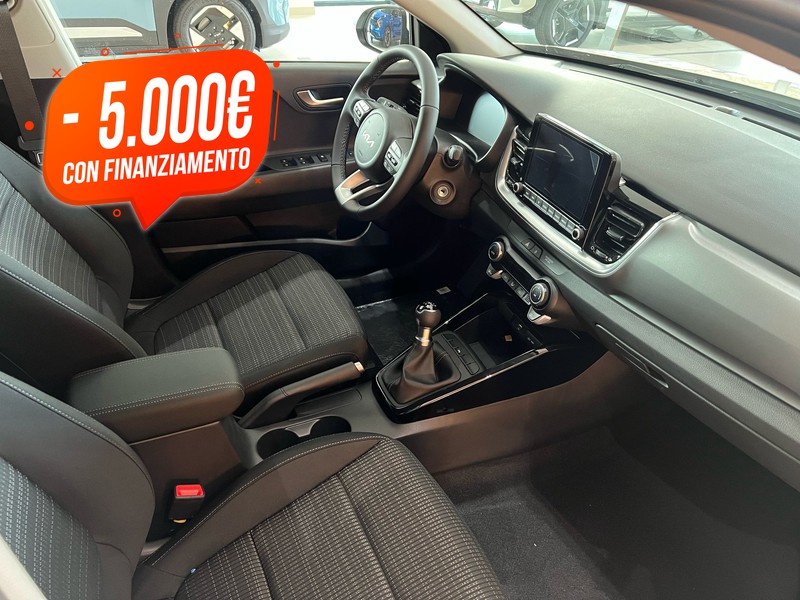 7 - Kia Stonic 1.2 mpi gpl 78cv style special edition