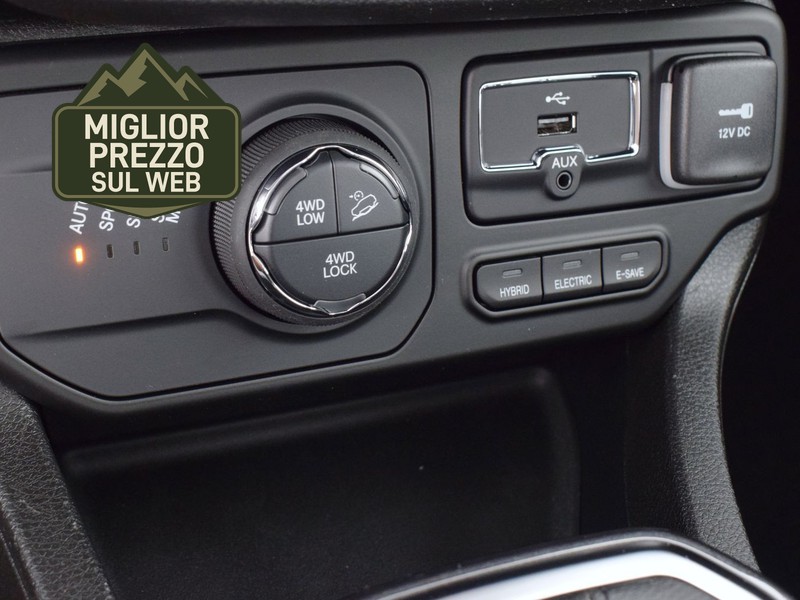 25 - Jeep Renegade 1.3 t4 phev limited 4xe at6