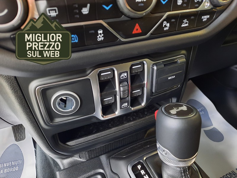13 - Jeep Wrangler unlimited 2.0 atx phev sahara 4xe auto