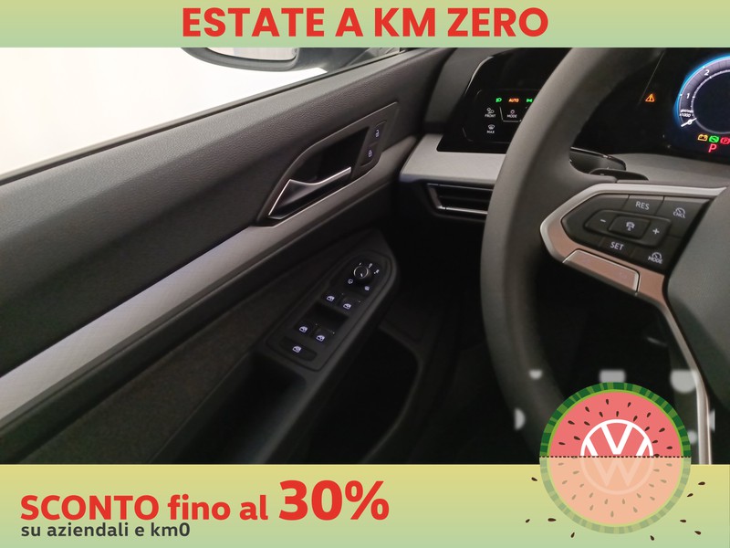13 - Volkswagen Golf variant 2.0 tdi scr 150cv life dsg