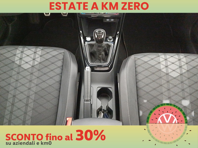 13 - Volkswagen T-Cross 1.0 tsi 115cv r-line