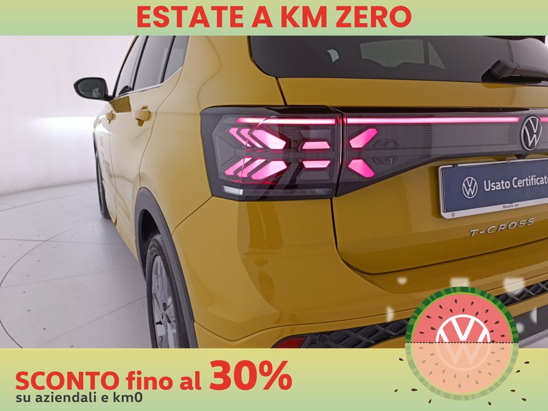 25 - Volkswagen T-Cross 1.0 tsi 115cv r-line