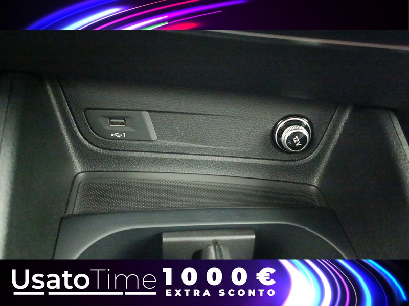 13 - Audi Q2 35 2.0 tdi s line edition s tronic