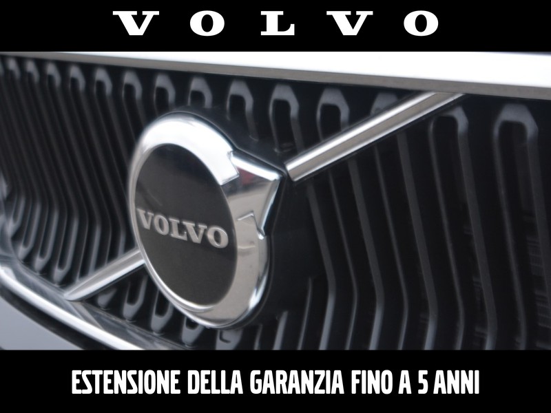 19 - Volvo XC40 2.0 b3 core automatico