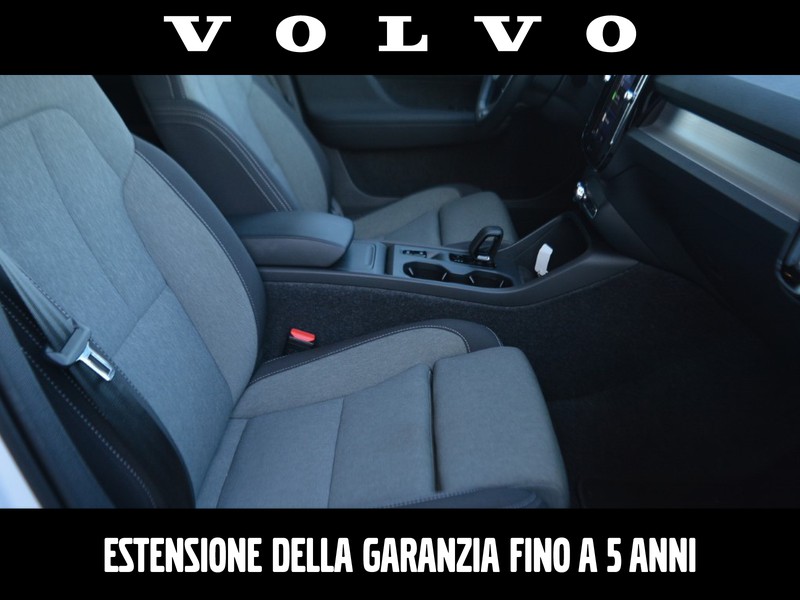 7 - Volvo XC40 2.0 b3 core automatico