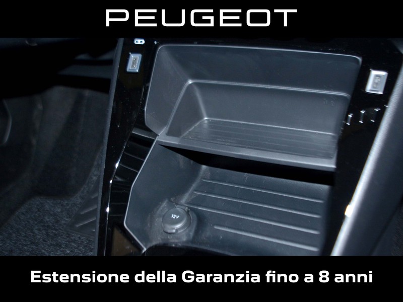 19 - Peugeot 208 1.2 hybrid 48v 110cv business e-dcs6