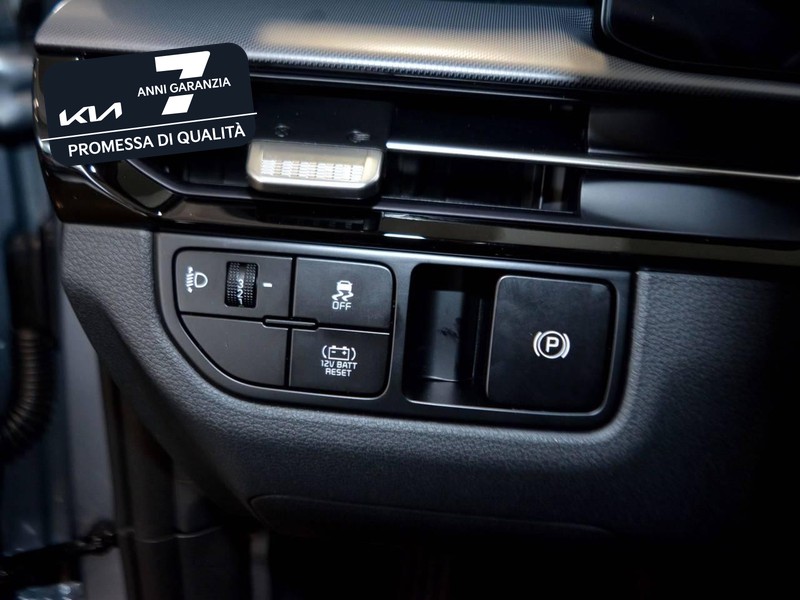 19 - Kia Sportage 1.6 t-gdi hev style at6