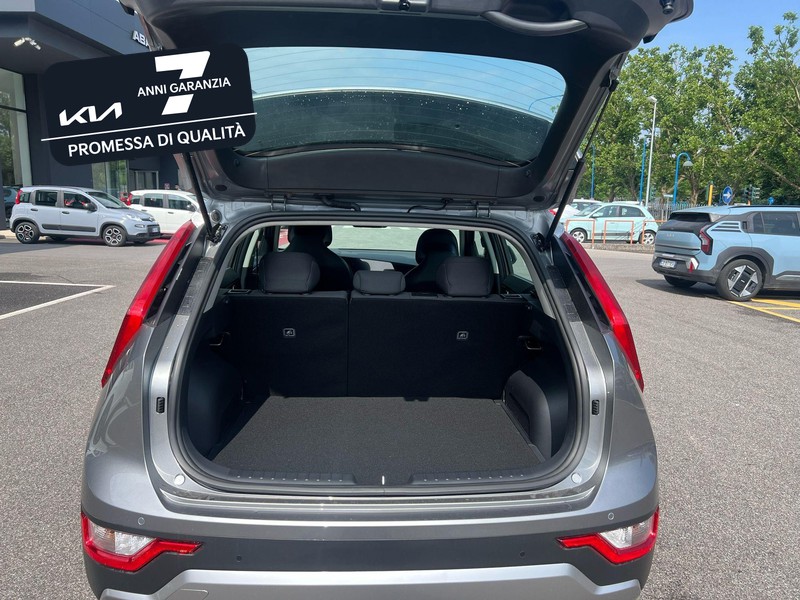 13 - Kia Niro 1.6 gdi hybrid 129cv business dct6