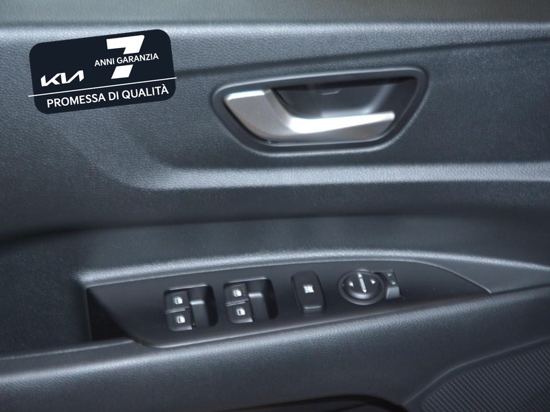 13 - Kia Stonic 1.0 t-gdi urban