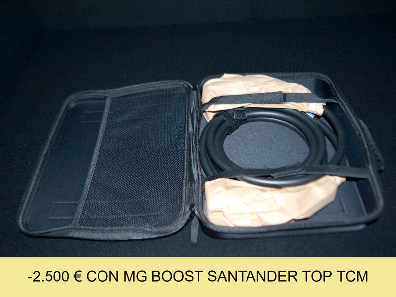 13 - Mg HS 1.5 phev luxury auto