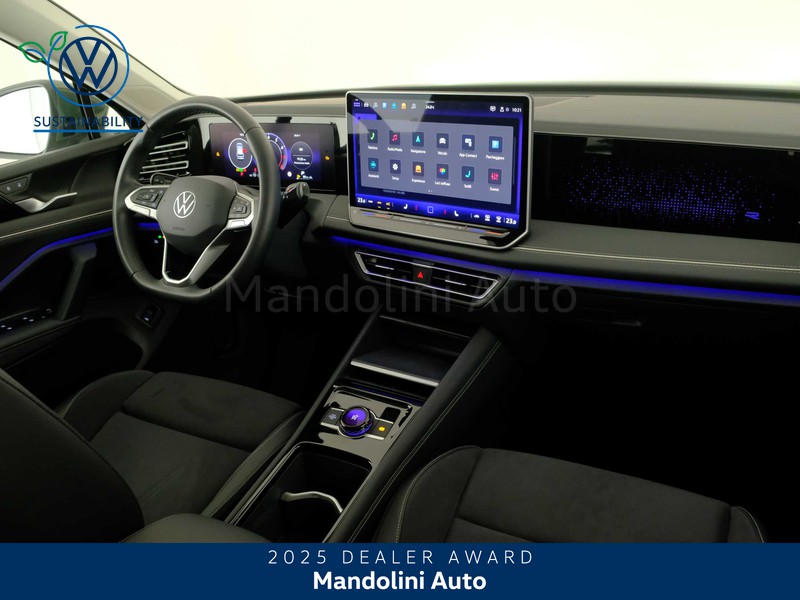 7 - Volkswagen Tiguan 1.5 etsi act 150cv elegance dsg