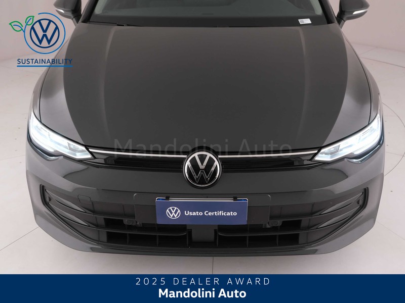 13 - Volkswagen Golf 1.5 tsi ehybrid 204cv edition plus dsg