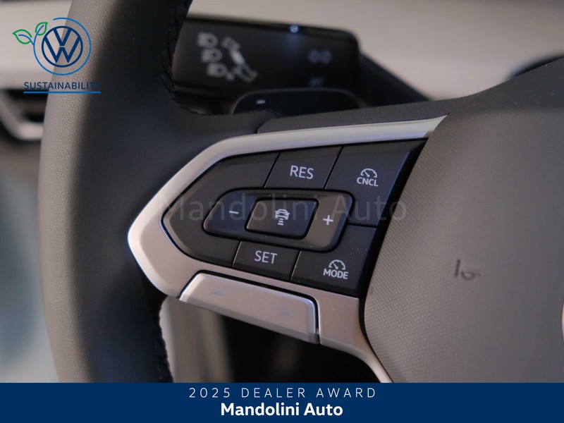 25 - Volkswagen Golf 1.5 tsi ehybrid 204cv edition plus dsg