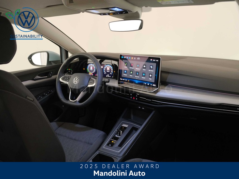 7 - Volkswagen Golf 1.5 tsi ehybrid 204cv edition plus dsg