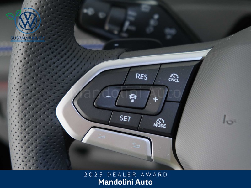 25 - Volkswagen Tiguan 1.5 tsi ehybrid 204cv r-line plus dsg