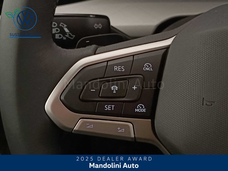 25 - Volkswagen Golf 1.5 tsi ehybrid 204cv edition plus dsg