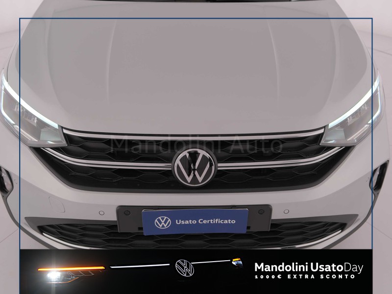 13 - Volkswagen Taigo 1.0 tsi 110cv life