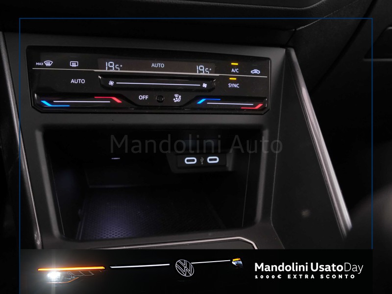 25 - Volkswagen Polo 1.0 tsi 95cv style