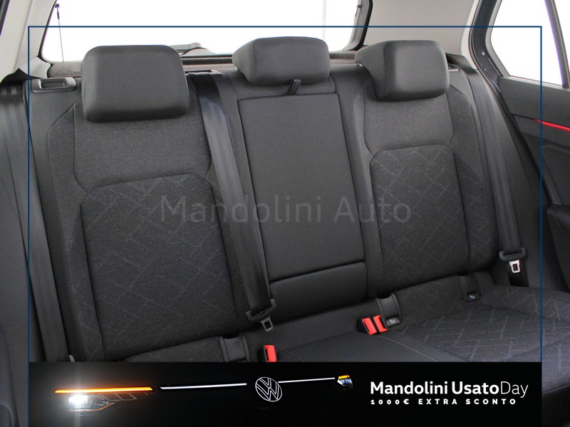 31 - Volkswagen Golf 2.0 tdi scr 115cv life dsg