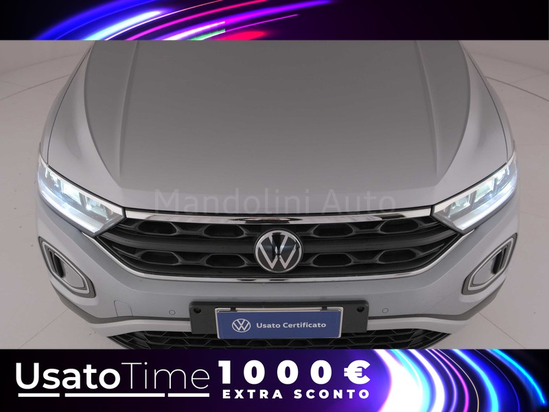 13 - Volkswagen T-Roc 1.5 tsi act life dsg