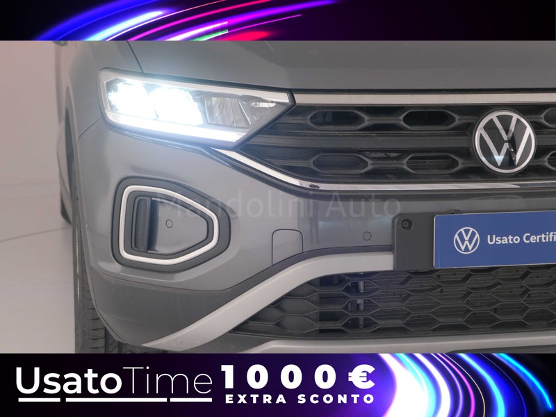 13 - Volkswagen T-Roc 2.0 tdi scr 150cv life dsg