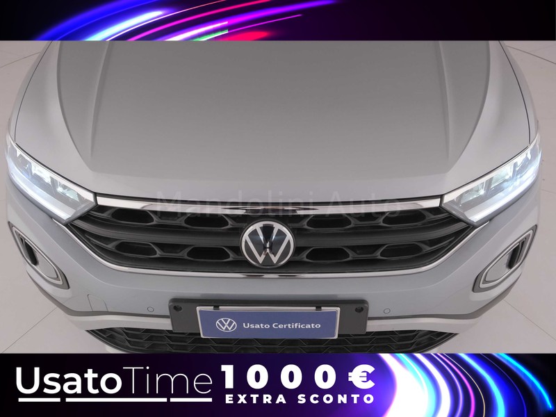 13 - Volkswagen T-Roc 1.5 tsi act life dsg