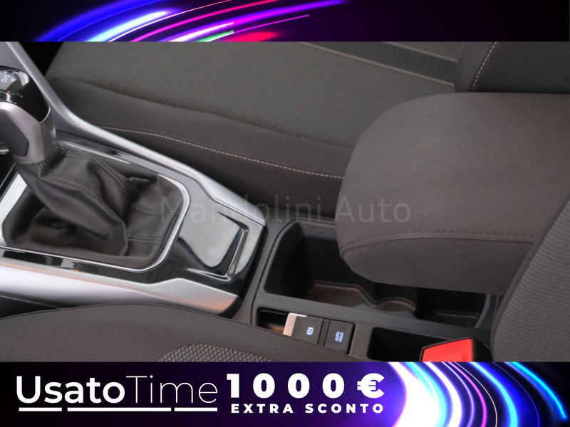 31 - Volkswagen T-Roc 1.5 tsi act life dsg