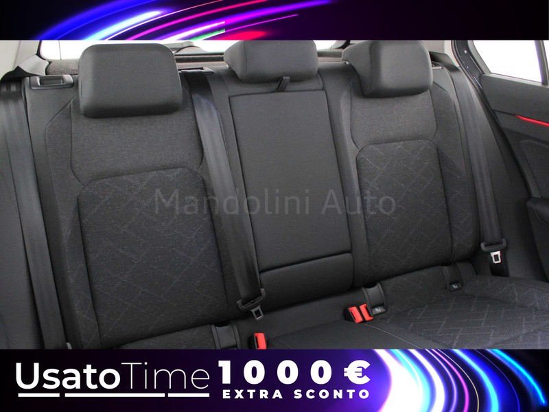31 - Volkswagen Golf 2.0 tdi scr 115cv life dsg