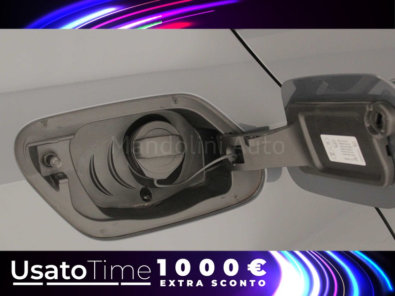 37 - Volkswagen Golf 1.5 tsi evo act 130cv r-line
