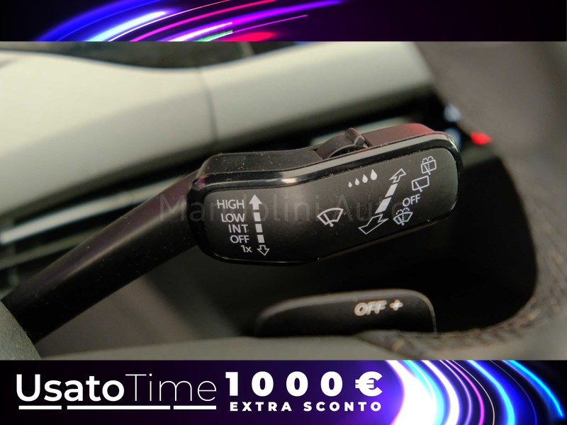 25 - Volkswagen Golf 2.0 tdi scr 115cv life dsg