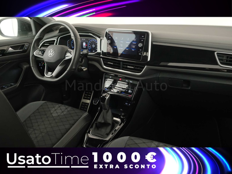 7 - Volkswagen T-Roc 1.0 tsi 110cv r line